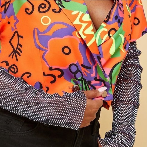 HOT TOPIC! - Picture 6 of 8